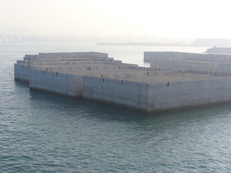 Floating Concrete Breakwater Marina FORUM